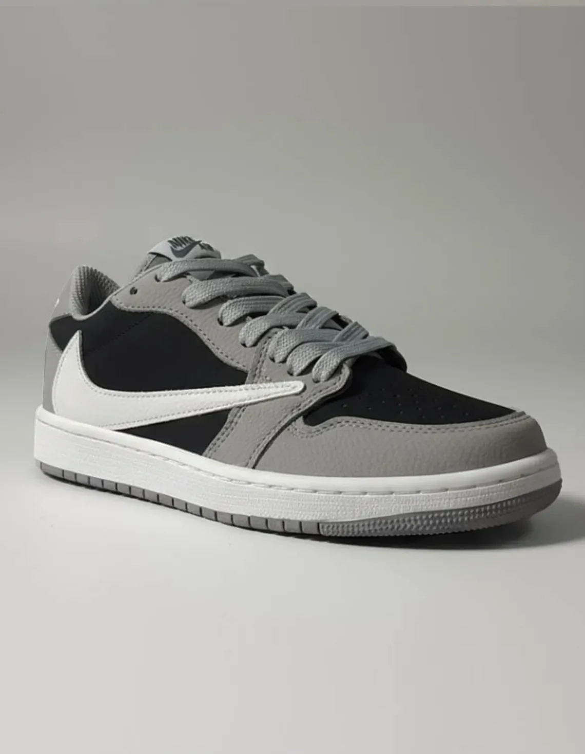 کفش روزانه زنانه نایکی Jordan 1 Low Travis Scott W