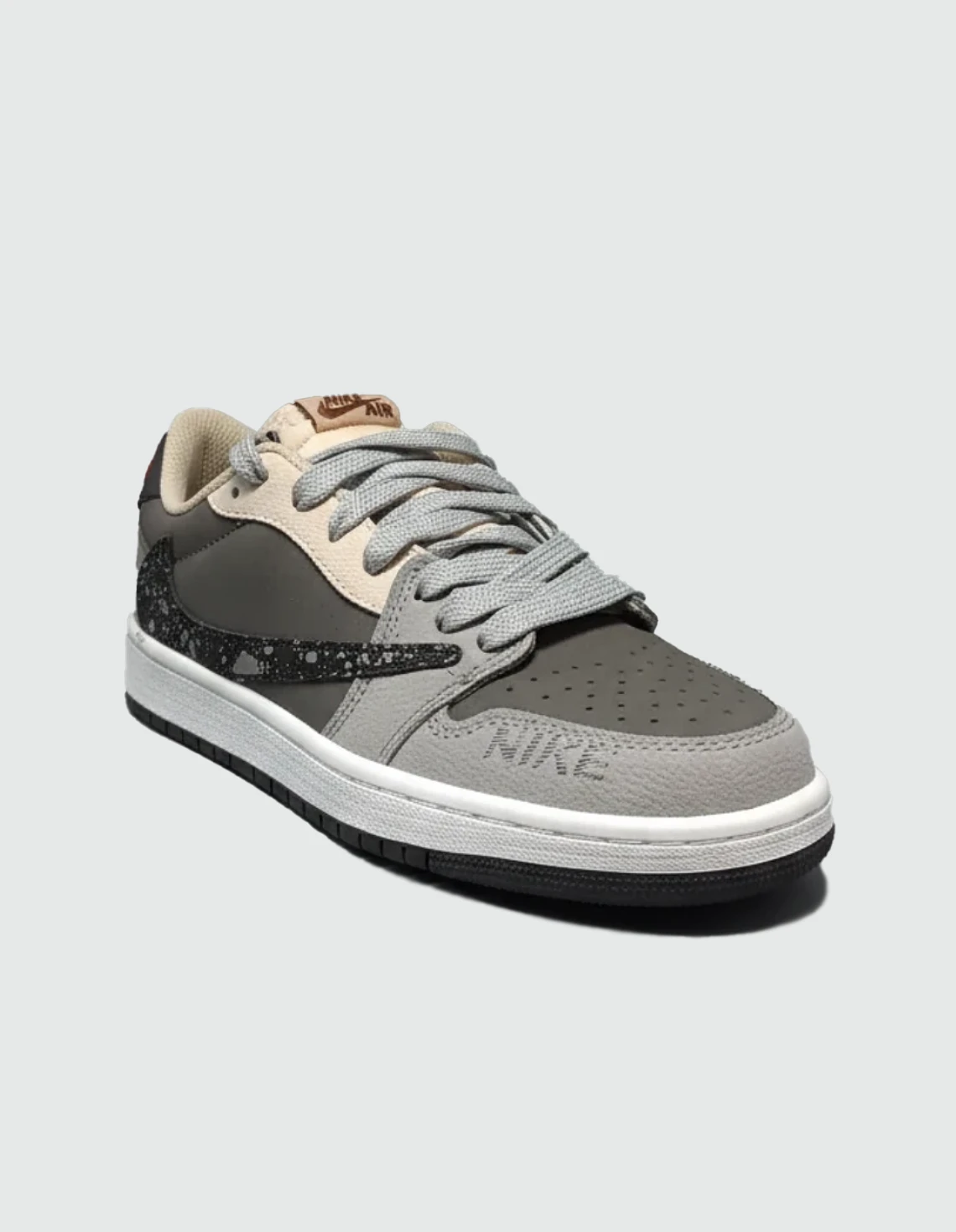 کفش روزانه زنانه نایک Nike Jordan 1 Low Travis Scott W
