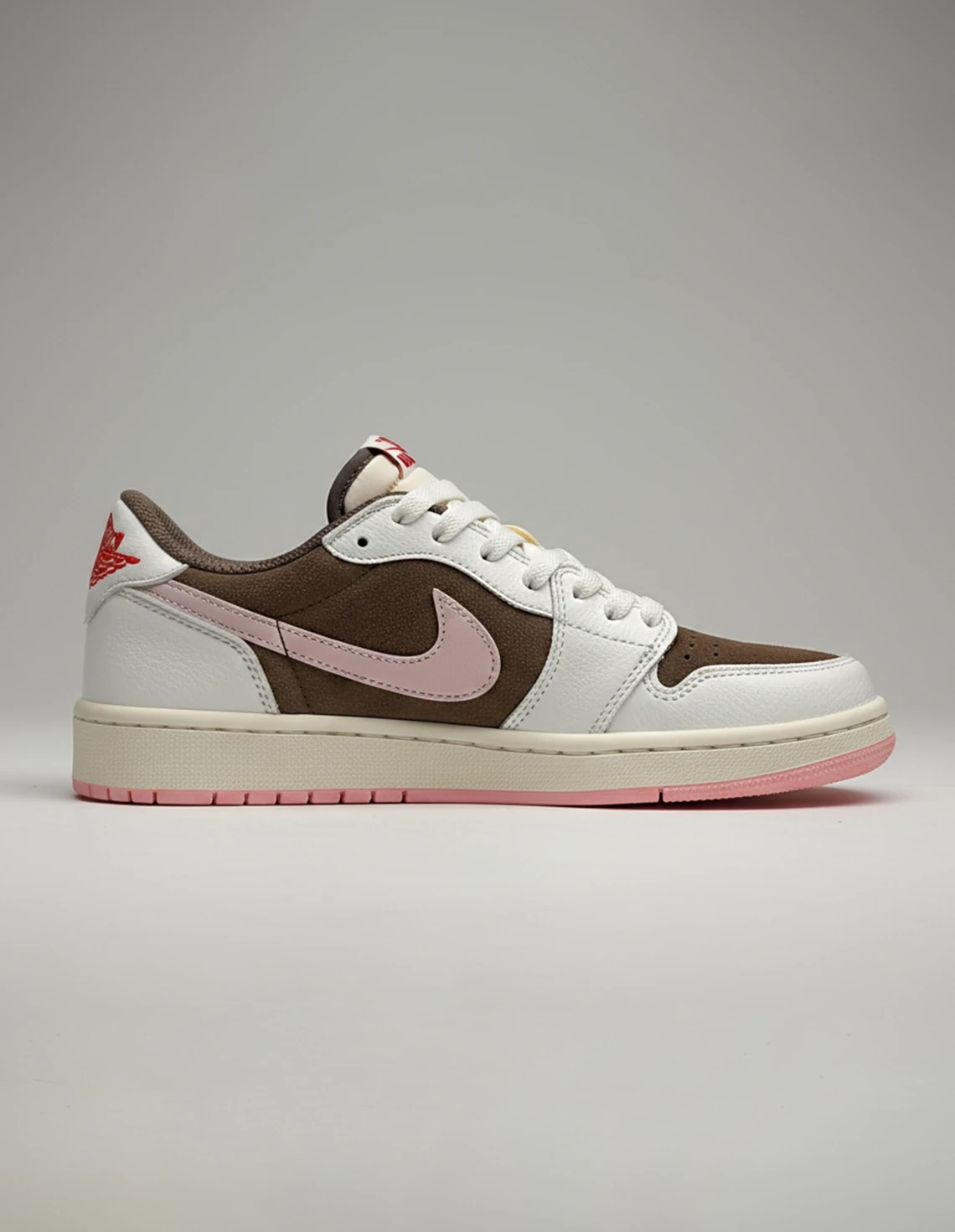 کفش روزانه زنانه نایک Nike Jordan 1 Low Travis Scott W