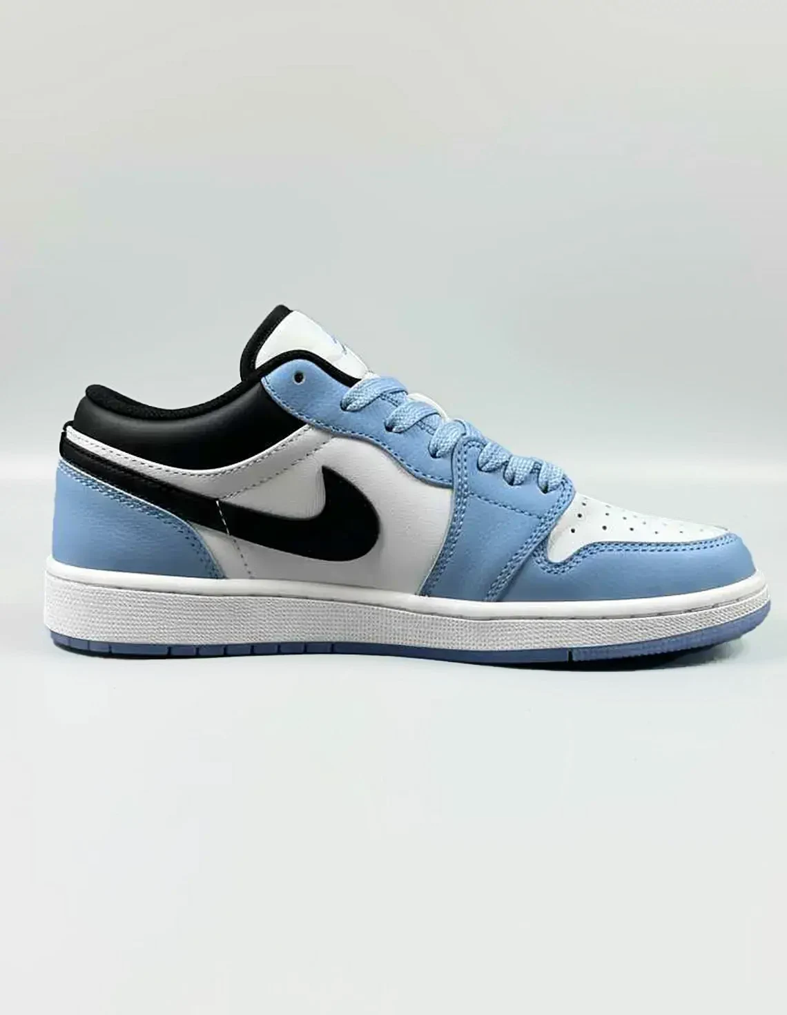 کفش روزانه مردانه نایکی Air Jordan 1 Low LX M