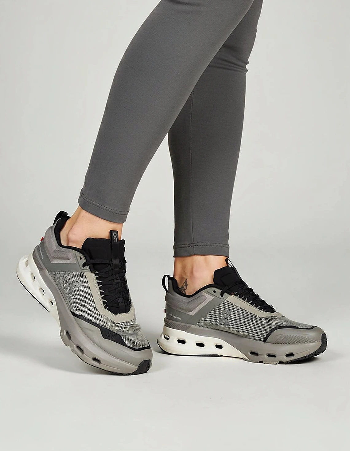 کفش دویدن Unisex آن رانینگ Pulse Runner U